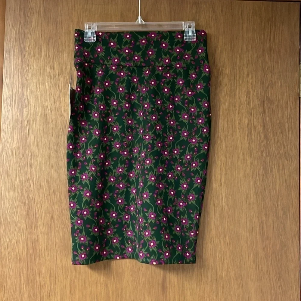 size small LulaRoe Cassie midi Floral pencil skirt